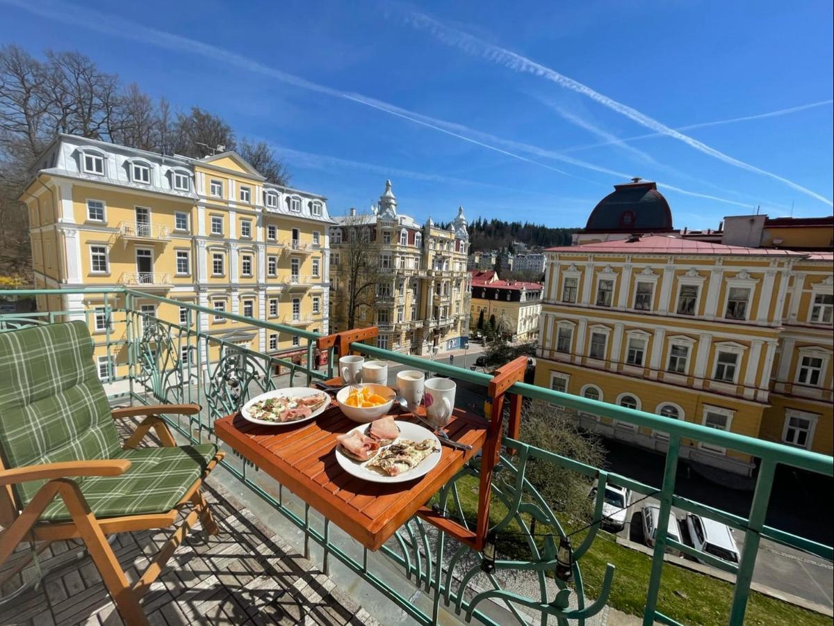 Ferienwohnung Balconies Above Colonnade Mariánské Lázně Exterior foto